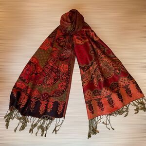 Pashmina Reversible Scarf Wrap Black Red Rayon with Fringe 27 x 66” *Beautiful*